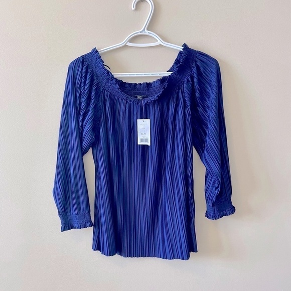 𝅺banana REPUBLIC Pleated Off Shoulder Blouse | Blue | Small NWT - Picture 9 of 9